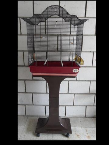 vintage vogelkooi op standaard met wieltjes  beschikbaar voor biedingen