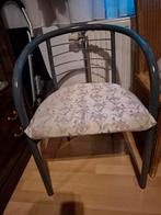 4 Sterke keukenstoelen, Enlèvement