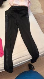4 stuks sportkleding maat L-XL, Kleding | Dames, Sportkleding, Ophalen, Overige kleuren, Maat 42/44 (L), Decathlon