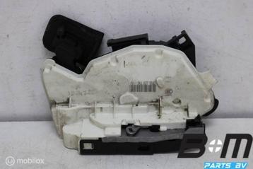 Portierslot rechtsvoor VW Golf 7 5K1837016D beschikbaar voor biedingen