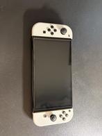 Nintendo Switch OLED, Games en Spelcomputers, Spelcomputers | Nintendo Switch, Ophalen of Verzenden, Zo goed als nieuw, Met 2 controllers