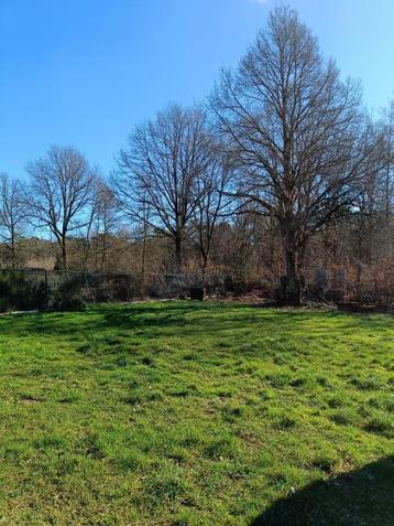 Terrain constructible très calme 958m²