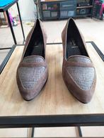 Dames schoenen.blokhak.suede.merk Voltan.maat 40.., Ophalen of Verzenden, Zo goed als nieuw