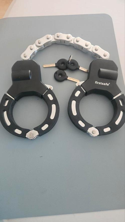 Cadena menotte pour trottinette neuf jamais servi avec 3clés, Fietsen en Brommers, Fietsonderdelen, Nieuw, Ophalen