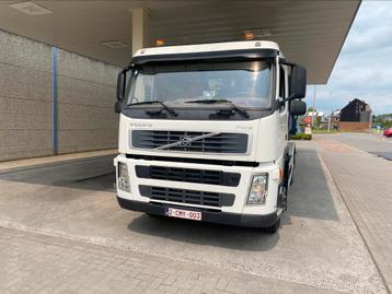 Volvo fm haakarmvrachtwagen/ containersysteem ajk beschikbaar voor biedingen
