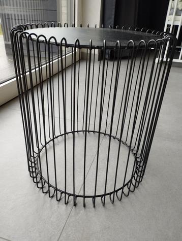 Bijzettafel zwart beschikbaar voor biedingen