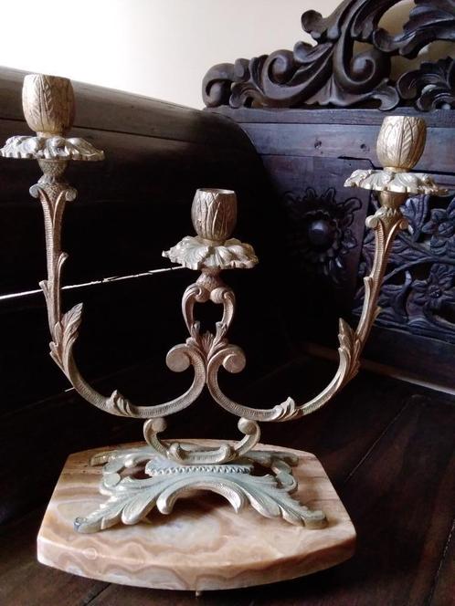 Prachtige oude kandelaar op stenen voet, Antiek en Kunst, Curiosa en Brocante, Verzenden