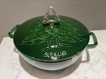 Staub Christmas Pinetree 24 cm Basilicum Marmite NIEUW