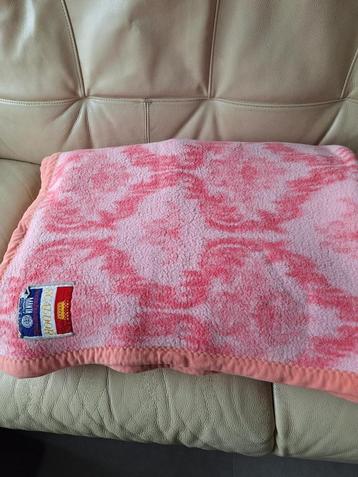 deken : roze beschikbaar voor biedingen