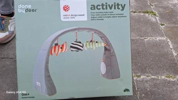 Activiteitenboog done by deer beschikbaar voor biedingen
