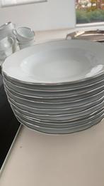 12 soepborden wit met zilver randje, Antiek en Kunst, Ophalen