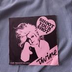 Vinyl (45t) divine "shoot your shot", CD & DVD, Vinyles | Pop, Utilisé, Enlèvement ou Envoi, 1980 à 2000