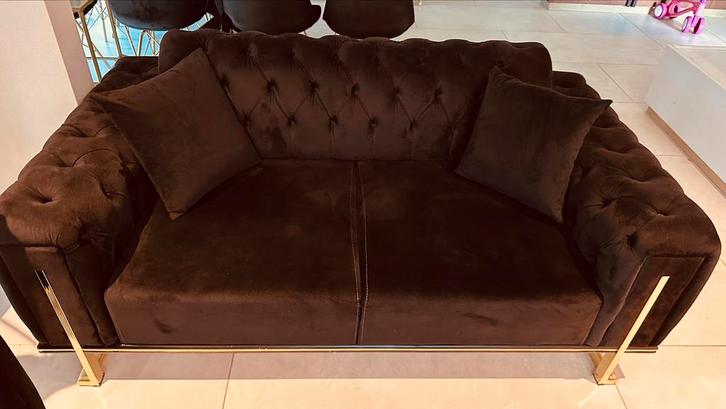 Luxe zwarte fluwelen 3,2-zitsbank met gouden frame, Antiek en Kunst, Antiek | Meubels | Stoelen en Sofa's, Ophalen