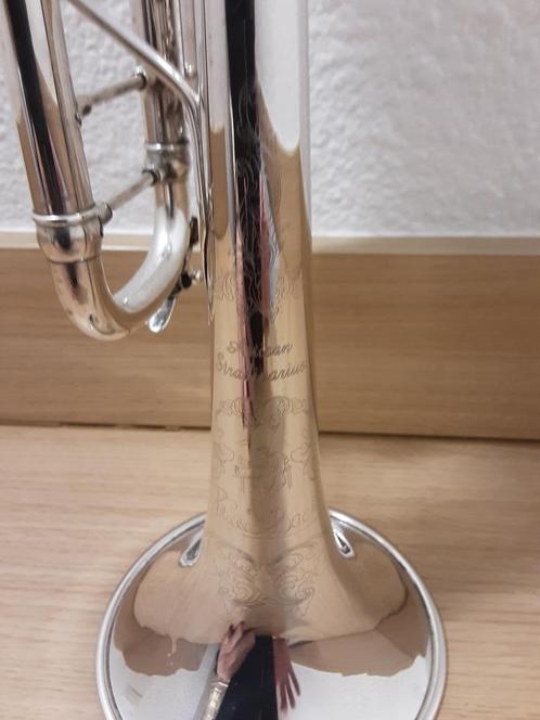 Bach Stradivarius Ambachtelijke trompet Bb silver, Muziek en Instrumenten, Blaasinstrumenten | Trompetten, Zo goed als nieuw, Trompet in si bemol