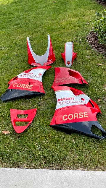 Kuip carenage farings ducati 916 996 998  beschikbaar voor biedingen