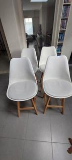 Gratis hoge stoelen, Ophalen