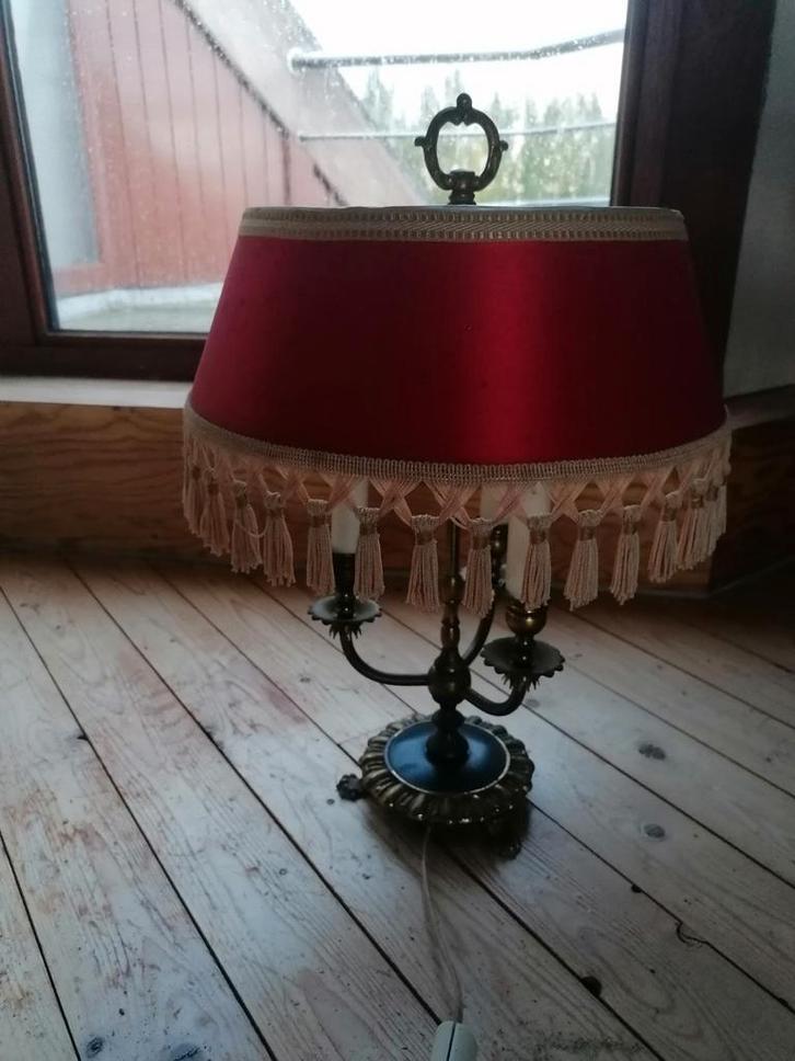 Antieke messing tafellamp, dieprode lampekap met franjes, Maison & Meubles, Lampes | Abat-jour, Utilisé, Enlèvement