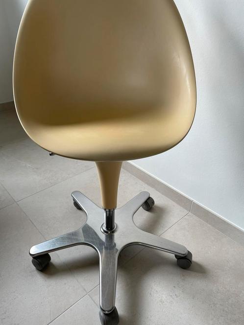 Bombo chair Magis Design (ivoor kleur) - 4 stuks, Maison & Meubles, Chaises, Utilisé, Quatre, Synthétique, Autres couleurs, Enlèvement