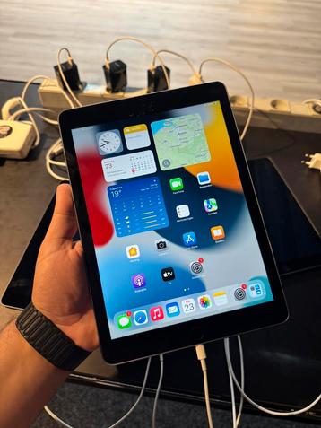 Apple ipad air 2 WIFI lot beschikbaar voor biedingen