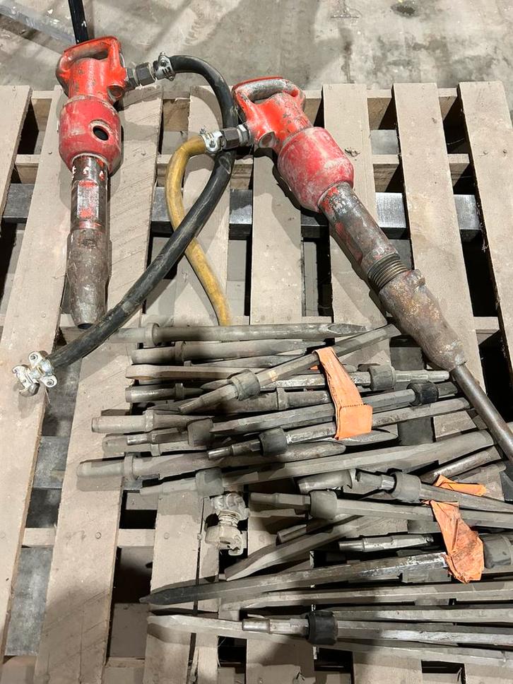 2 pneumatische breekhamers, Doe-het-zelf en Bouw, Gereedschap | Handgereedschap, Zo goed als nieuw, Ophalen