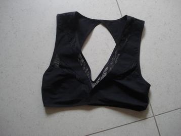 Sarda beha/top, dames/meisjes. mt M beschikbaar voor biedingen