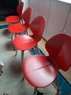 Set van vier stoelen rood met houten poten, Huis en Inrichting, Ophalen
