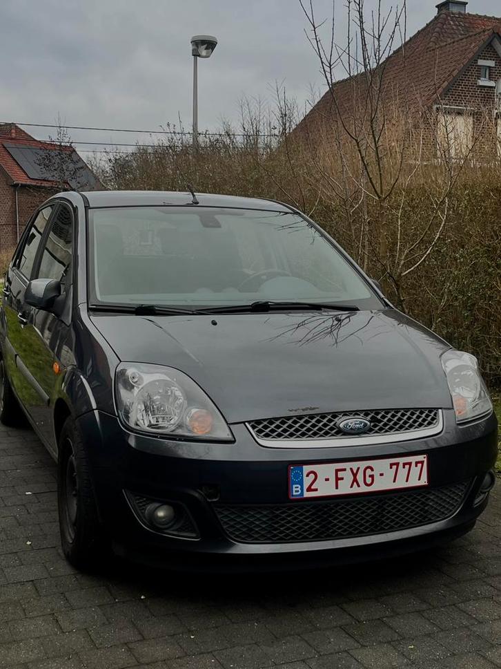 Ford fiesta bouwjaar 2007, Auto's, Ford, Particulier, Fiësta, Diesel, Overige carrosserie, 5 deurs, Handgeschakeld, Blauw, Grijs
