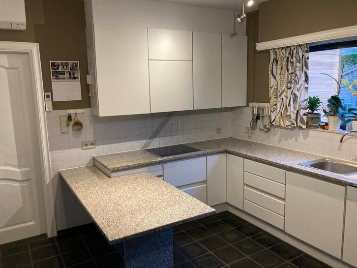 Keuken, Huis en Inrichting, Keuken | Complete keukens, Gebruikt, U-keuken, Wit, Graniet of Steen, Greeploos, Ophalen