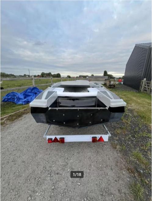 Speedboot 15pk met trailer, Watersport en Boten, Sloepen, Gebruikt, 3 tot 6 meter, Buitenboordmotor, Benzine, Polyester, Ophalen of Verzenden