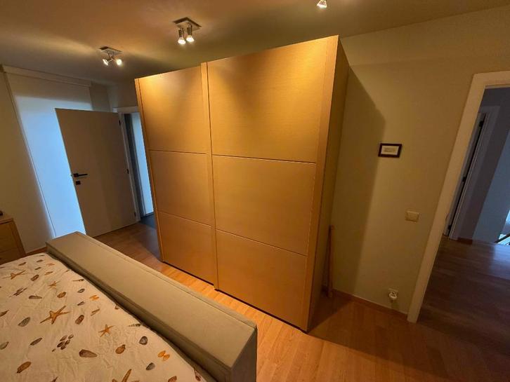 Dressing en kleerkast en opbergkasten in hout, Huis en Inrichting, Kasten | Kleerkasten, Zo goed als nieuw, Met lade(s), Met deur(en)