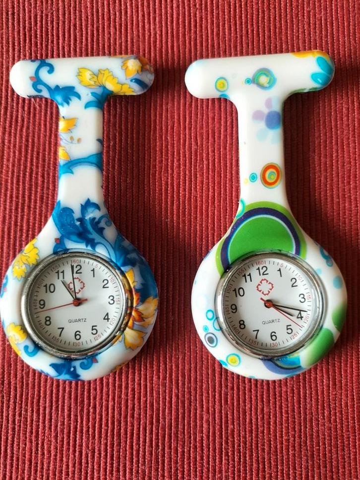 Veelkleurig "verpleegster" horloge, Handtassen en Accessoires, Horloges | Dames, Nieuw, Ophalen