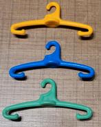 Barbie: 3 kledijkapstokjes, Ophalen of Verzenden, Zo goed als nieuw, Barbie