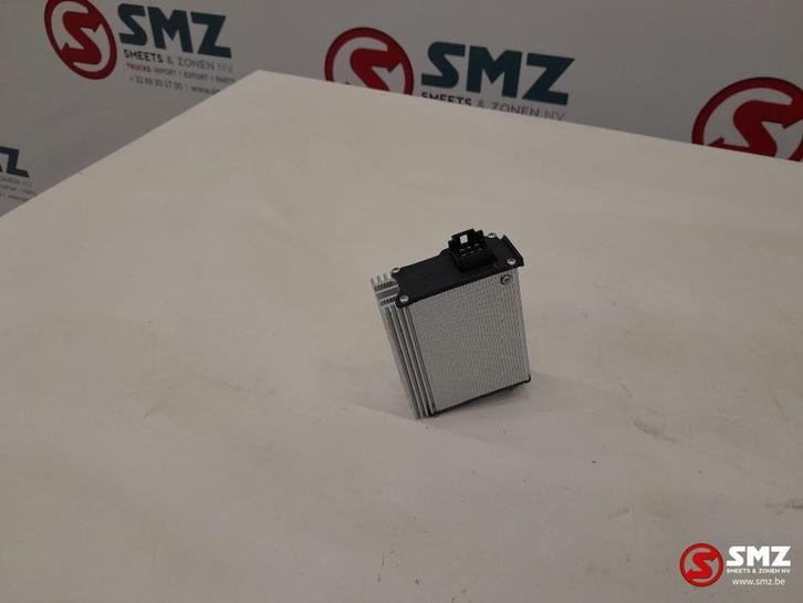 Occ onduleur 24V/12V 18A Mercedes Actros A37554201, Autos : Pièces & Accessoires, Pièces camion, Mercedes-Benz, Électronique et Câbles