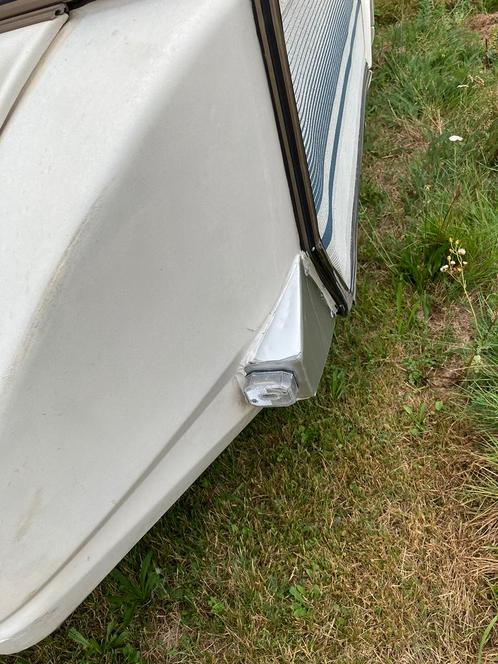 ADRIA ST carvan, Caravans en Kamperen, Caravans, Particulier, tot en met 4, 750 - 1000 kg, Treinzit, Adria, Dwars-stapelbed, 2 aparte bedden
