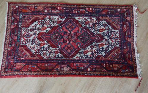 Perzisch tapijt / Oosters tapijt 135 x 80 cm, Huis en Inrichting, Stoffering | Tapijten en Vloerkleden, Zo goed als nieuw, 50 tot 100 cm