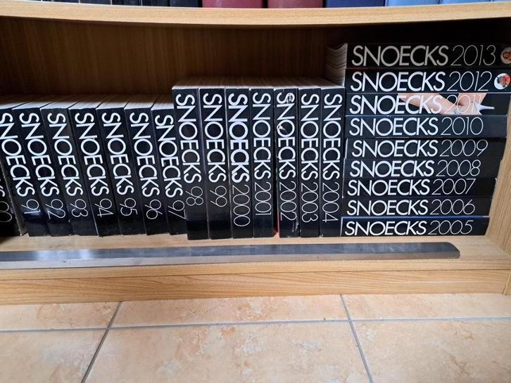 Verzameling SNOEKX almanak, Boeken, Stock en Verzamelingen, Zo goed als nieuw, Verschillende onderwerpen, Ophalen