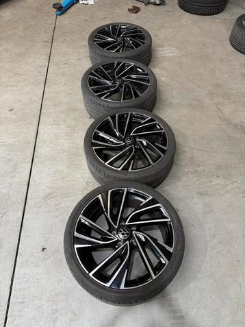 19 INCH ORIGINELE ADELAIDE GTI VELGEN GOLF 8 5H0601025R beschikbaar voor biedingen