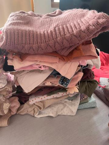 Lot vetement bebe fille 3-6 mois  beschikbaar voor biedingen
