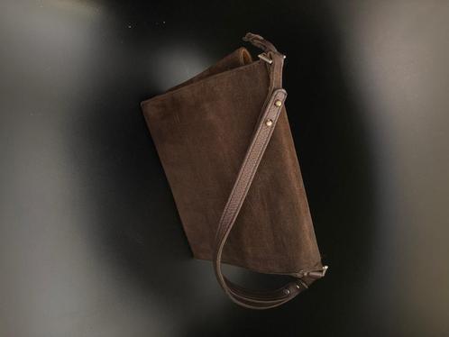 Handtas vintage delvaux suède jaren 70 topstuk, Handtassen en Accessoires, Tassen | Damestassen, Handtas, Bruin, Ophalen