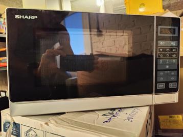 Micro-Ondes SHARP (Puissant et Rapide) beschikbaar voor biedingen