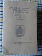 DE MIDDELEEUWSE OORKONDETAAL TE OUDENAARDE., Antiek en Kunst, Antiek | Boeken en Manuscripten, Ophalen of Verzenden