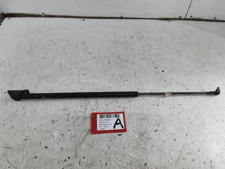 GASDRUKVEER Volkswagen Corrado (01-1988/12-1995), Auto-onderdelen, Ophanging en Onderstel, Volkswagen, Gebruikt