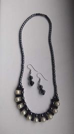 ketting en oorringen, Ophalen of Verzenden