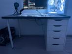IKEA zwart wit bureau 120x60cm in goede staat, Huis en Inrichting, Bureaus, Ophalen, Zo goed als nieuw, Bureau