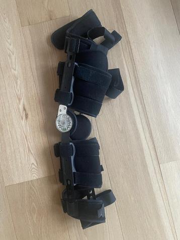 Knee brace beschikbaar voor biedingen