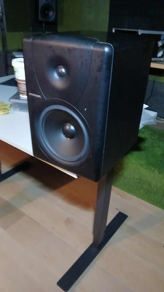 2x Mackie MR8 Monitor-speakers (plus statieven), Audio, Tv en Foto, Luidsprekerboxen, Gebruikt, Front, Rear of Stereo speakers