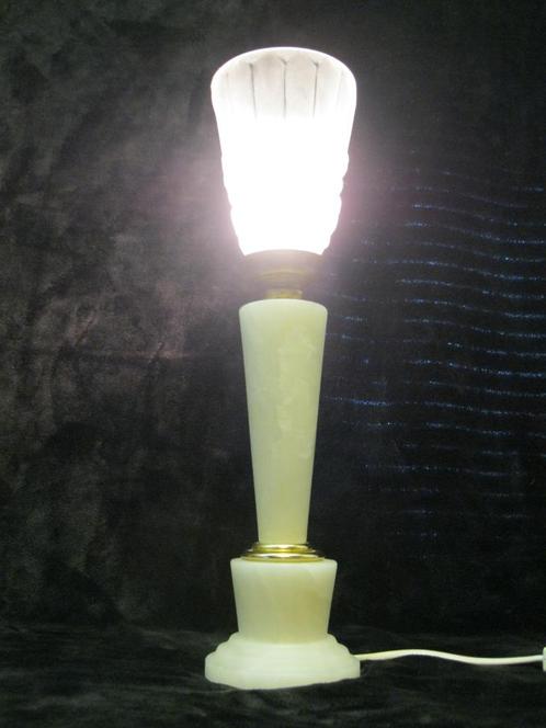 Marmeren Art Deco lamp met glaskap Degue., Antiquités & Art, Antiquités | Éclairage, Enlèvement