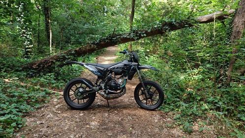 Sherco SM-R 50 Black Moon, Fietsen en Brommers, Brommers | Overige merken, Zo goed als nieuw, Klasse B (45 km/u), Ophalen
