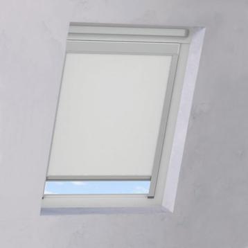 Luxe zonwerende, lichtdoorlatende rolgordijntjes voor velux, Enlèvement, Comme neuf