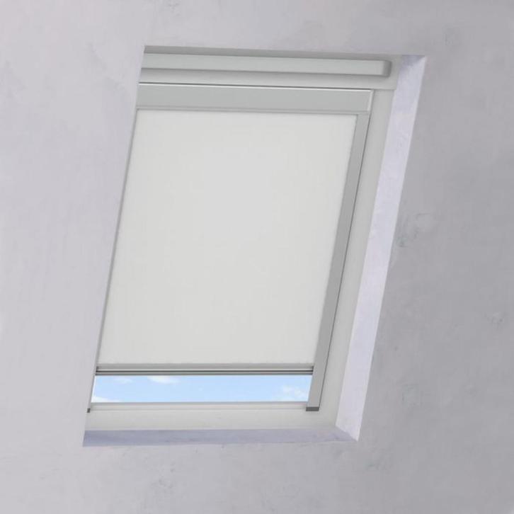 Luxe zonwerende, lichtdoorlatende rolgordijntjes voor velux, Huis en Inrichting, Overige Huis en Inrichting, Zo goed als nieuw